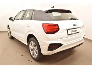 Audi Q2 30TFSI Advanced Matrix Navi SHZ Rear View GRA virt Bild 4