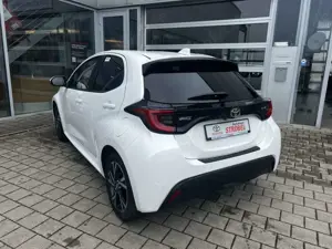Toyota Yaris Hybrid 116 1.5 VVT-i Teamplayer (XPA1) Bild 5