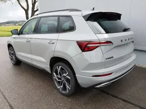 Skoda Karoq 2.0TDI Sportline DSG 4x4 AHK Matrix Pano Sound Led Bild 2