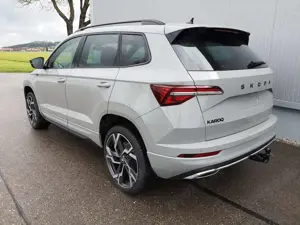 Skoda Karoq 2.0TDI Sportline DSG 4x4 AHK Matrix Pano Sound Led Bild 3