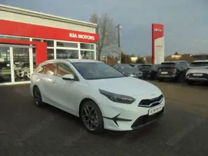 Kia Ceed SW / cee'd SW 1.5 T-GDI Ultimate Edition DCT7 Style Paket Bild 3