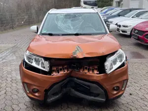 Suzuki Vitara 1.6 DDiS Comfort 4x4*Unfall* Bild 3