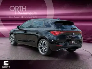 SEAT Leon FR 2.0TDI DSG+PANO+NAVI+SHZ+KESSY+PDC+LED Bild 3