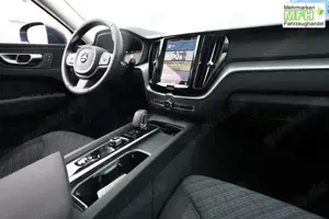Volvo XC60 Core T6 LED Pano ACC WinterP Kam StandH 18Z 257... Bild 4