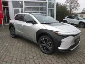Toyota bZ4X Comfort- und Technik-Paket, Panorama-Glasdach Bild 3