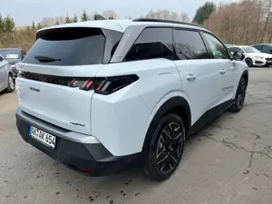 Peugeot 5008 Allure HYBRID 136 7-SITZE  SITZHEIZUNG Bild 4