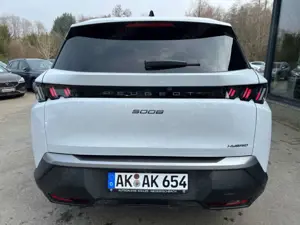Peugeot 5008 Allure HYBRID 136 7-SITZE  SITZHEIZUNG Bild 5