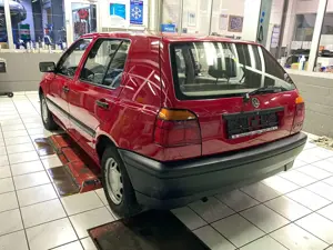 Volkswagen Golf 1.8 CL Klimaanlage, el-SHD , I -Hand , 25396 km Bild 5