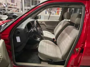 Volkswagen Golf 1.8 CL Klimaanlage, el-SHD , I -Hand , 25396 km Bild 3