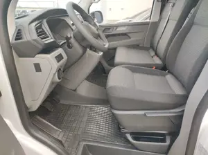 Volkswagen T6 Transporter T6.1 Kasten 2.0 TDI Lang HKL AHK SHZ PDC GRA App Bild 4