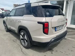 SsangYong Torres EVX LUX 152kW Titanium Bild 5