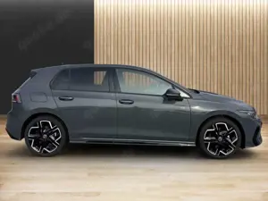 Volkswagen Golf R-Line 2,0 l TDI SCR 110 kW (150 PS) 7-Gang Bild 4