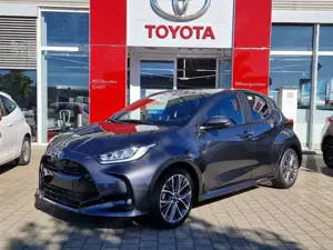 Toyota Yaris 1,5L Hybrid Style 130 PS ACC+LED+Navi+SHZ Bild 2