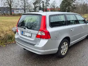 Volvo V70 V70 Diesel D5 Aut. Momentum Bild 4
