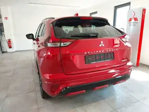Mitsubishi Eclipse Cross Plug-In Hybrid 4WD Top PANO NAVI K Bild 5