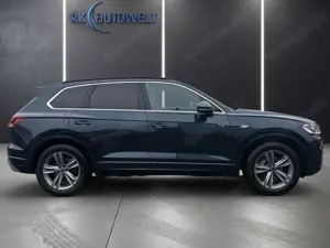 Volkswagen Touareg R-Line 3.0 V6 TDI 4Motion El. Panodach Bild 3