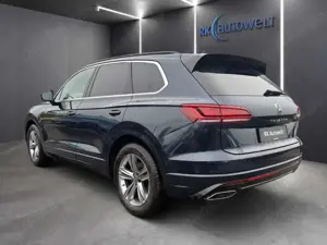 Volkswagen Touareg R-Line 3.0 V6 TDI 4Motion El. Panodach Bild 5