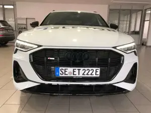 Audi e-tron Sportback 55 quattro S line AHK PANO LED NAVI RFK Bild 3