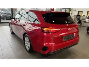Kia Ceed SW / cee'd SW 1.5 T-GDI AHK Navi LED Kamera DAB CarPlay SHZ Lenk Bild 2
