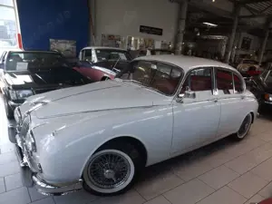 Jaguar MK II super von außen, innen und sogar von unten