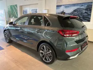 Hyundai i30 Advantage Bild 2