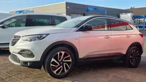 Opel Grandland X Ultimate AHK Panoramadach Automatik