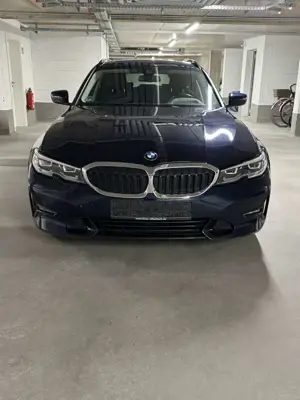 BMW 320 320d Touring Aut. Sport Line