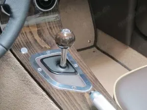 Morgan Plus 4 Plus Four  MY25 *Coffee Beige / Soft Dark Brown*