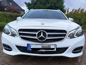 Mercedes-Benz E 220 E-Klasse T-Modell Diesel T CDI