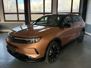 Opel Grandland X NEW Grandland 1.2 48V Mild-Hybrid 100kW GS Bild 2