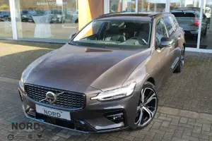Volvo V60 Plus Dark