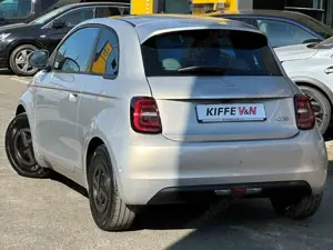 Fiat 500e Giorgio Armani Navi Leder individual LED SzHz Bild 4