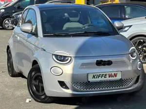 Fiat 500e Giorgio Armani Navi Leder individual LED SzHz Bild 3