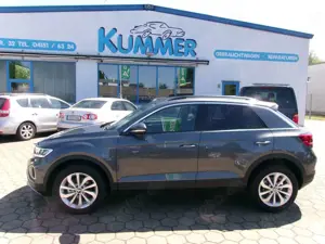 Volkswagen T-Roc Life Plus DSG LED ACC Rückfahrk.Allwetterr