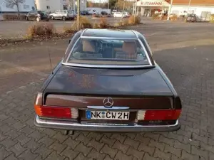 Mercedes-Benz SL 380 R107 Bild 3