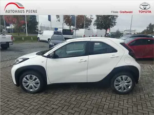 Toyota Aygo X 1.0 Play KLIMA PDC KAMERA ACC Bild 3