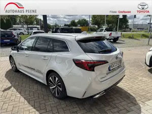 Toyota Corolla Touring Sports 2.0 Hybrid Teamplayer Bild 2