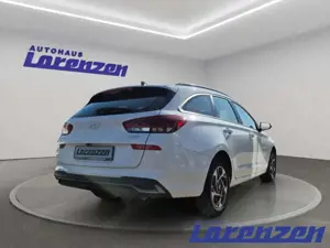 Hyundai i30 Advantage T-GDI 1.0 Kombi DCT Navi Digitales Cockp Bild 5