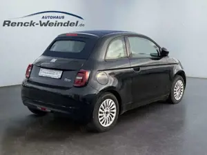 Fiat 500e Klimaautom Fahrerprofil DAB Ambiente Beleuchtung Bild 5