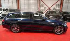 Mercedes-Benz E 63 AMG T. 4Matic *Unfallfrei*LED*Acc*Head-Up* Bild 4