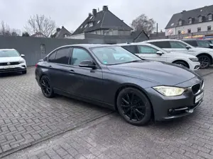 BMW 328 Baureihe 3 Lim. 328 i Sport 1.Hd, Leder,Navi Bild 2