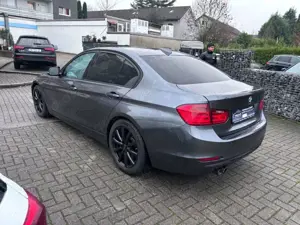 BMW 328 Baureihe 3 Lim. 328 i Sport 1.Hd, Leder,Navi Bild 4
