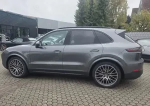 Porsche Cayenne CAYENNE 3,0 V6DT. MODELL 1.HAND LL.SCHECKHEFT PZ