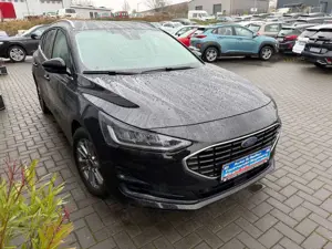 Ford Focus Turnier 1.5TDCI Titanium X AUTOMATIK*LED* Bild 3