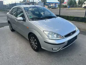 Ford Focus Ghia   AUTOMATIK
