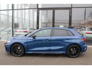 Audi RS3 Sportback 2.5TFSI qu.S-tr.HUD*Pano*Sonos*MTRX! Bild 3