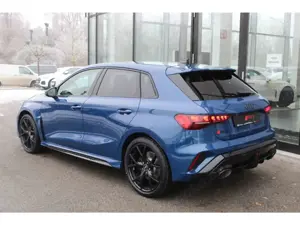 Audi RS3 Sportback 2.5TFSI qu.S-tr.HUD*Pano*Sonos*MTRX! Bild 4