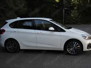 BMW 225 225xe iPerformance Active Tourer Bild 3