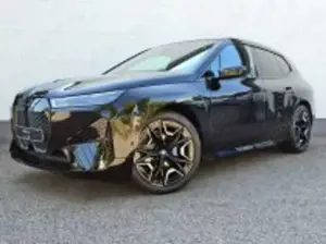 BMW iX xDrive50 Sportpaket Bild 2