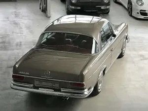 Mercedes-Benz 280
